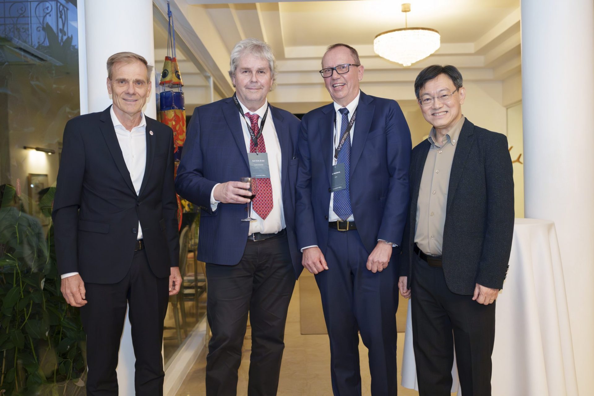 Embassy dinner mingle