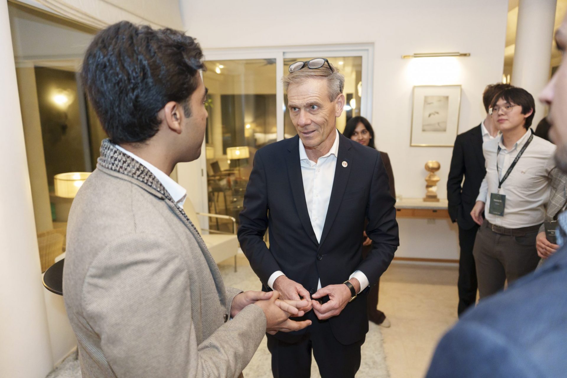 Embassy dinner mingle